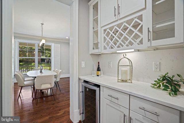 6941 WINTERBERRY LN, Bethesda, MD 20817