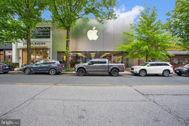 6941 WINTERBERRY LN, Bethesda, MD 20817