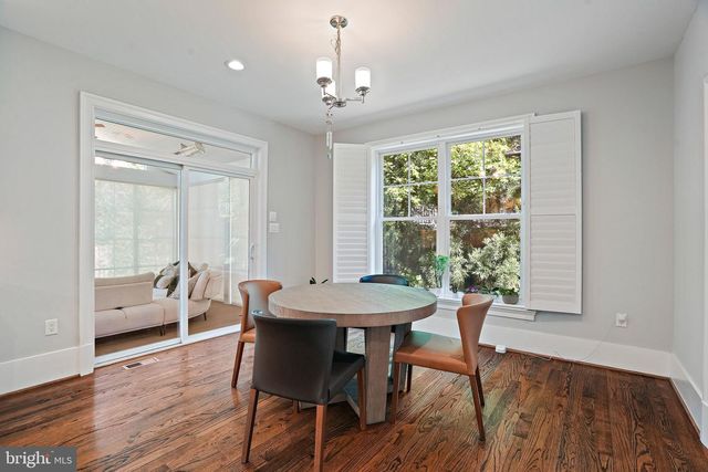 6941 WINTERBERRY LN, Bethesda, MD 20817