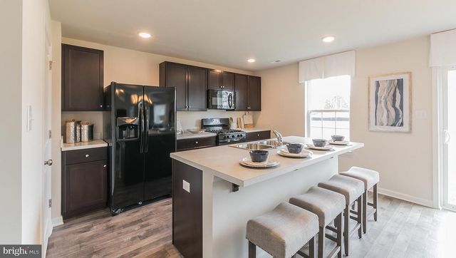 319 MONTEREY DR, Egg Harbor Township, NJ 08234