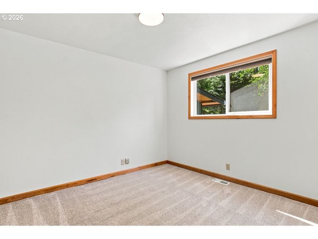 1011 Nw 405TH St, Woodland, WA 98674
