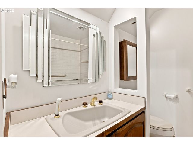 1011 Nw 405TH St, Woodland, WA 98674