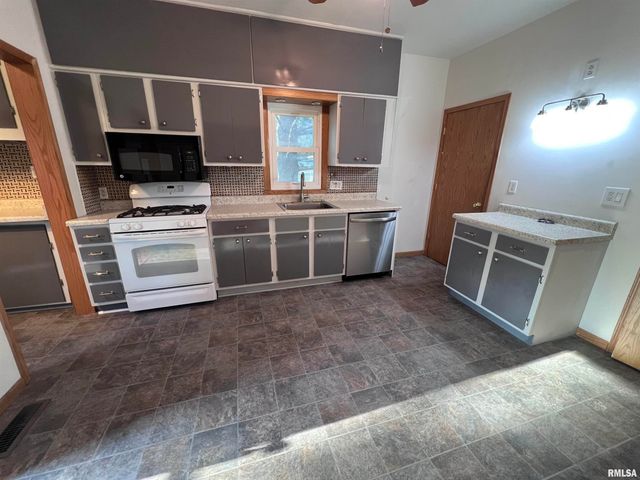 117 HILL Street, Bartonville, IL 61607
