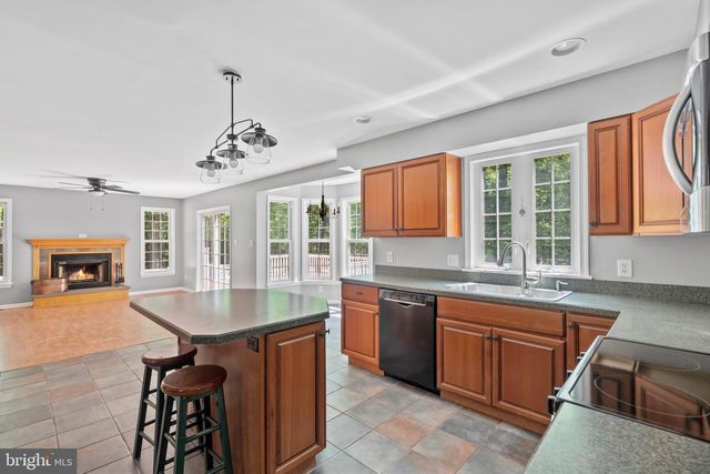 407 HALLOWELL AVENUE, Horsham, PA 19044
