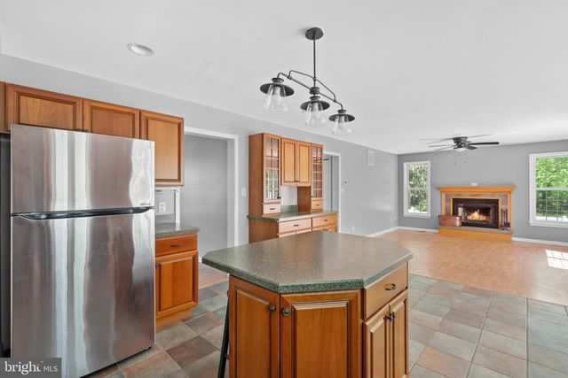 407 HALLOWELL AVENUE, Horsham, PA 19044