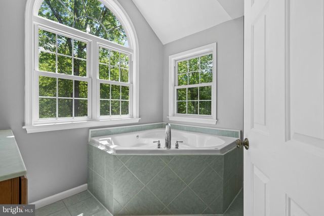 407 HALLOWELL AVENUE, Horsham, PA 19044