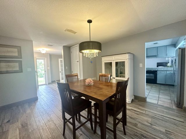 613 Mayflower Avenue, Fort Walton Beach, FL 32547