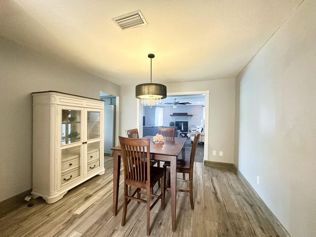 613 Mayflower Avenue, Fort Walton Beach, FL 32547