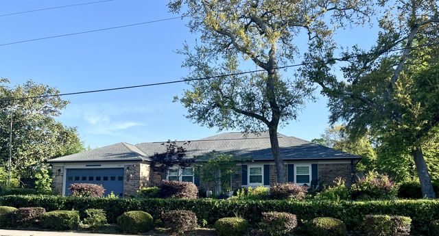 613 Mayflower Avenue, Fort Walton Beach, FL 32547