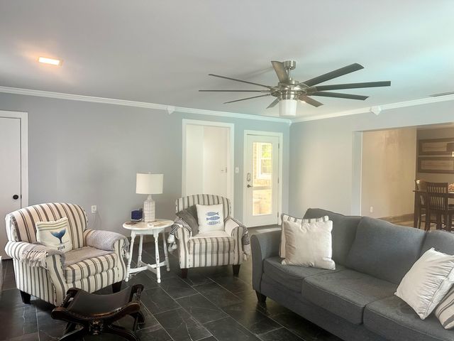 613 Mayflower Avenue, Fort Walton Beach, FL 32547