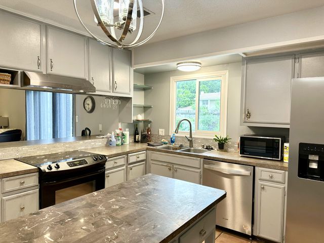 613 Mayflower Avenue, Fort Walton Beach, FL 32547