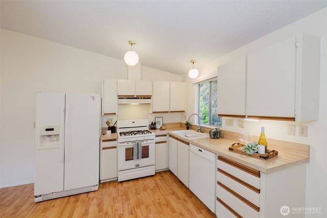 735 NW Firglade Drive, Bremerton, WA 98311
