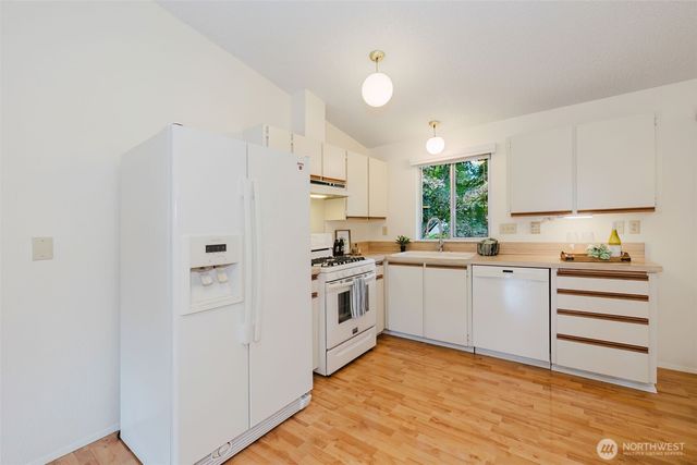 735 NW Firglade Drive, Bremerton, WA 98311