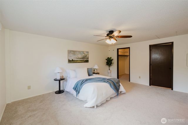 735 NW Firglade Drive, Bremerton, WA 98311
