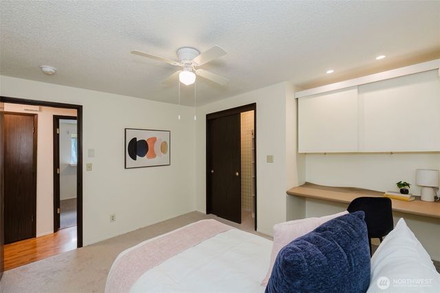 735 NW Firglade Drive, Bremerton, WA 98311
