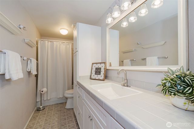 735 NW Firglade Drive, Bremerton, WA 98311