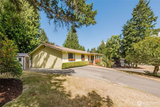 735 NW Firglade Drive, Bremerton, WA 98311