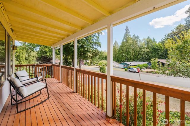 735 NW Firglade Drive, Bremerton, WA 98311