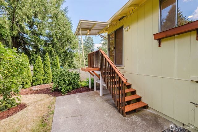 735 NW Firglade Drive, Bremerton, WA 98311