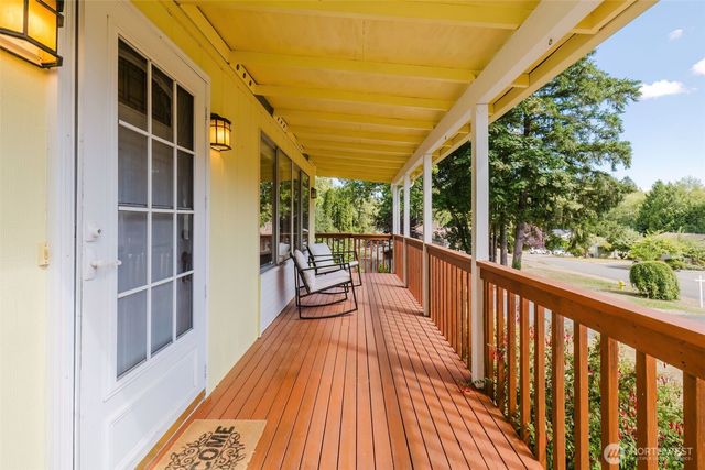 735 NW Firglade Drive, Bremerton, WA 98311