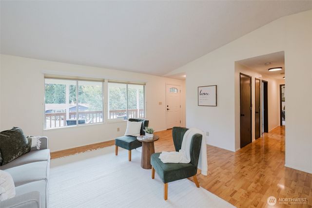 735 NW Firglade Drive, Bremerton, WA 98311