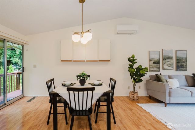 735 NW Firglade Drive, Bremerton, WA 98311