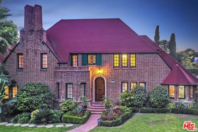 805 N Bedford Drive, Beverly Hills, CA 90210