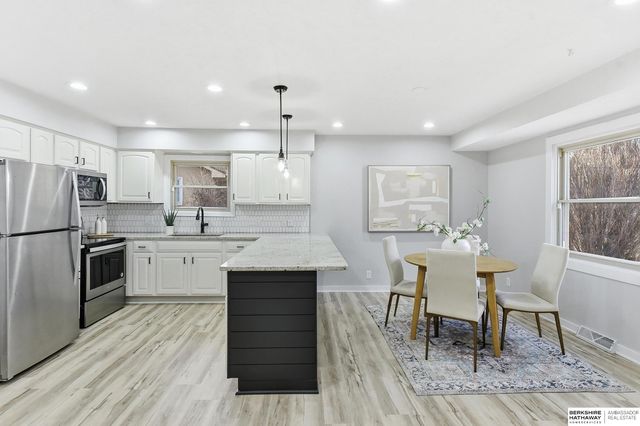 21416 Shamrock Circle, Omaha, NE 68022