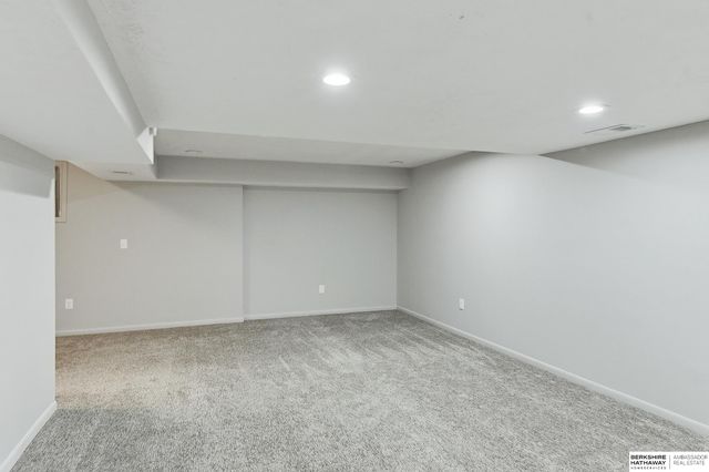 21416 Shamrock Circle, Omaha, NE 68022