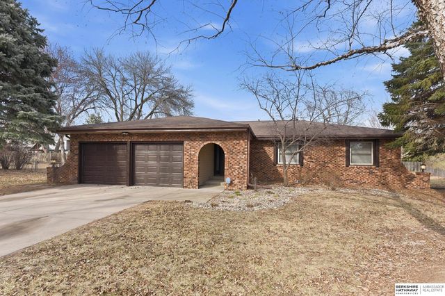 21416 Shamrock Circle, Omaha, NE 68022