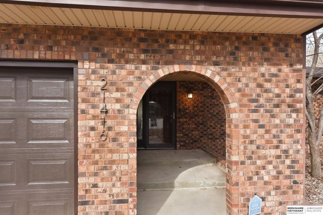21416 Shamrock Circle, Omaha, NE 68022