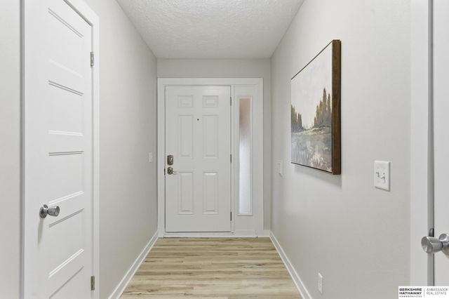 21416 Shamrock Circle, Omaha, NE 68022