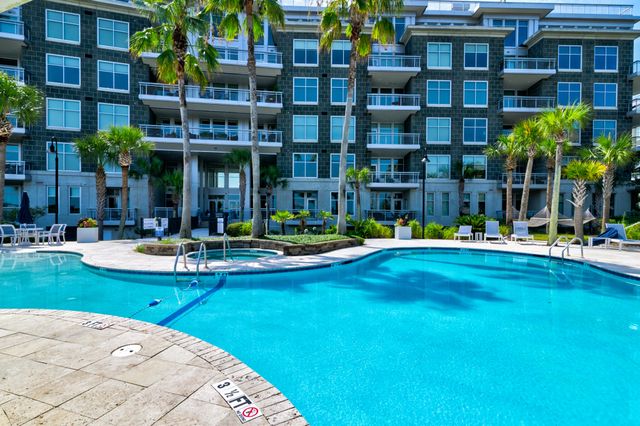 238 Cooper River Drive, Mount Pleasant, SC 29464