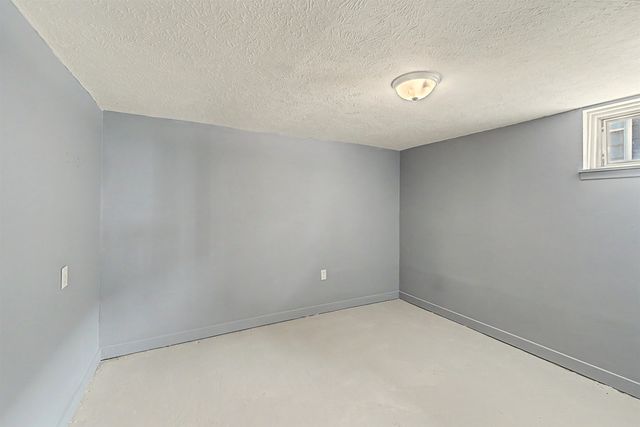 1012 Pershing St, Salina, KS 67401