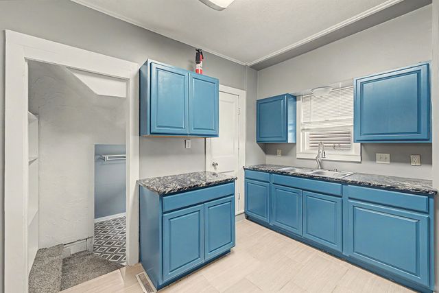 1012 Pershing St, Salina, KS 67401