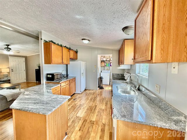 1104 Spring Meadow Drive, Woodleaf, NC 27054
