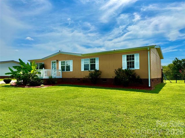 1104 Spring Meadow Drive, Woodleaf, NC 27054