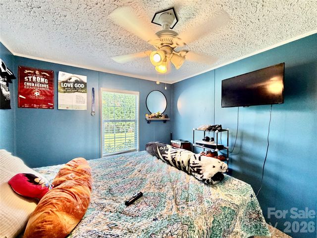 1104 Spring Meadow Drive, Woodleaf, NC 27054
