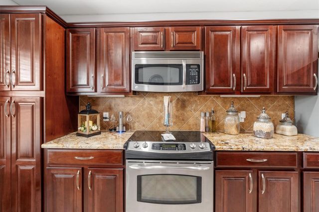 106 Tower Drive, Friendswood, TX 77546