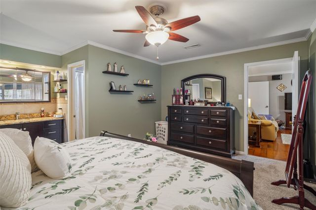 106 Tower Drive, Friendswood, TX 77546