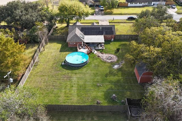 106 Tower Drive, Friendswood, TX 77546