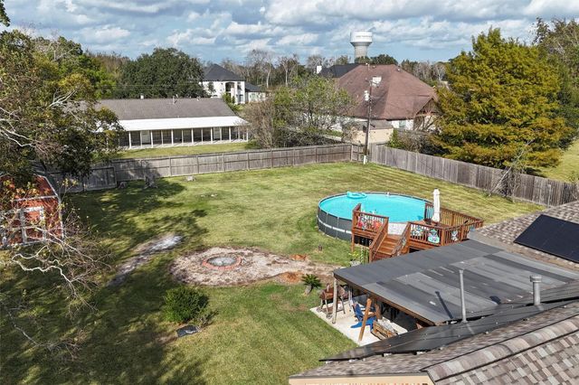 106 Tower Drive, Friendswood, TX 77546