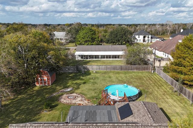 106 Tower Drive, Friendswood, TX 77546