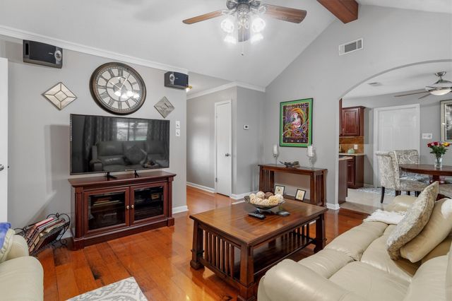 106 Tower Drive, Friendswood, TX 77546