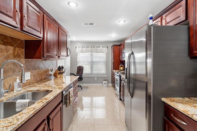 106 Tower Drive, Friendswood, TX 77546