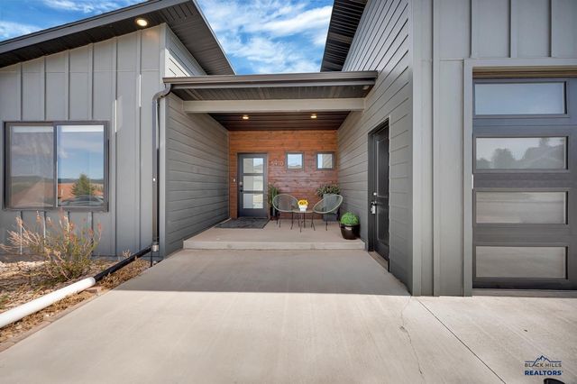 5910 CLOUD PEAK DR, Rapid City, SD 57702