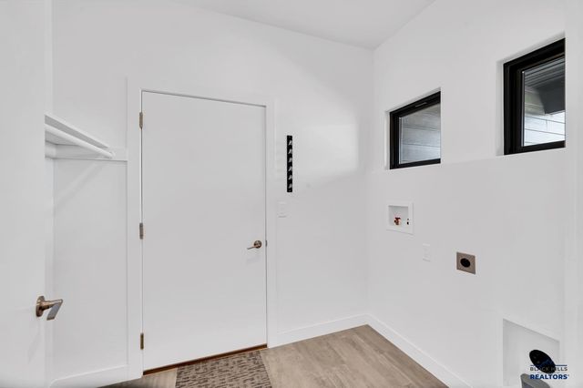 5910 CLOUD PEAK DR, Rapid City, SD 57702