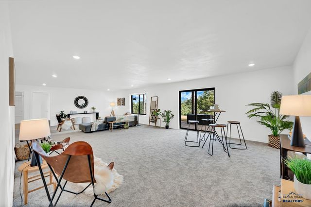 5910 CLOUD PEAK DR, Rapid City, SD 57702