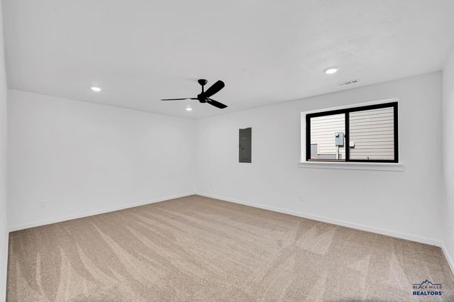 5910 CLOUD PEAK DR, Rapid City, SD 57702