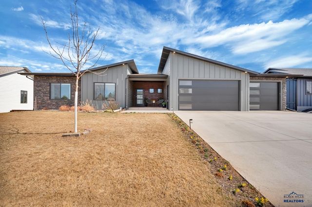 5910 CLOUD PEAK DR, Rapid City, SD 57702